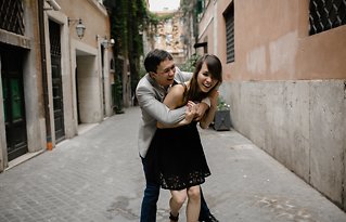 Image 17 - Amanda + Matthew: an engagement in Rome in Engagement.