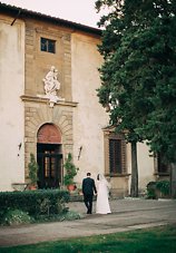 Image 15 - Hillary + Robert: A Dreamy Italian Elopement in Real Weddings.
