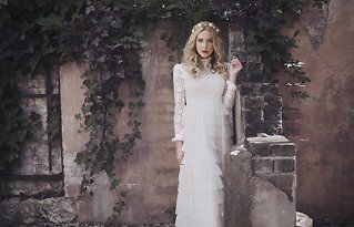 Image 7 - Majestic Empress: Viktoria Novak in Wedding + Bridal Fashion.