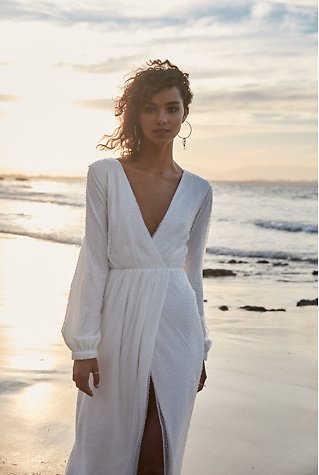 Image 34 - Untamed Paradise // New Collection from Chosen by One Day in Bridal Fashion.