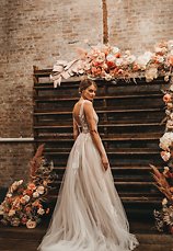 Image 31 - FIRST LOOK at the BHLDN Spring 2018 Collection! in Bridal Designer Collections.