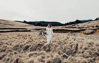 Image 6 - New Zealand Wilde Romance Inspiration in Styled Shoots.