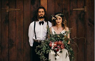Image 6 - Bohemian Woodland Elopement Inspiration in Styled Shoots.
