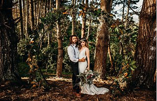 Image 12 - Bohemian Woodland Elopement Inspiration in Styled Shoots.