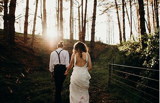 Image 16 - Bohemian Woodland Elopement Inspiration in Styled Shoots.