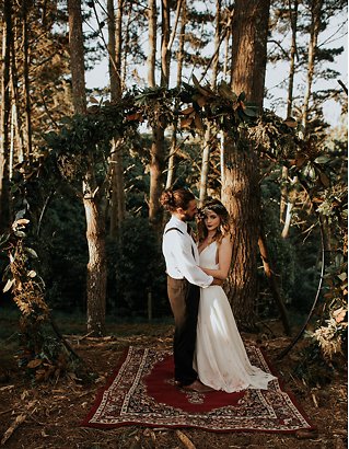 Image 29 - Bohemian Woodland Elopement Inspiration in Styled Shoots.