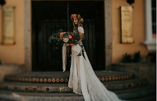 Image 3 - Urban Tropical Bridals in Styled Shoots.