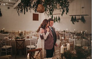 Image 9 - Modern take on rustic beauty – Winter Wedding with show-stopping styling! in Real Weddings.