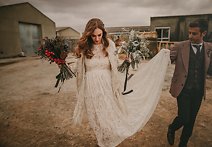 Image 25 - Modern take on rustic beauty – Winter Wedding with show-stopping styling! in Real Weddings.