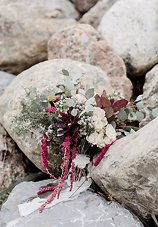 Image 5 - A Handmade Wedding with Meaningful Details and Fall Colours in Styled Shoots.