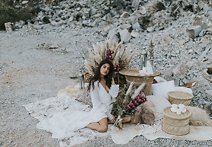 Image 9 - Alluring Bohemian Meets Modern Mediterranean – styling + floral wedding inspiration in Styled Shoots.