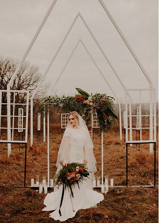 Image 13 - Modern Wedding Inspiration in this Open Air Chapel! in Styled Shoots.