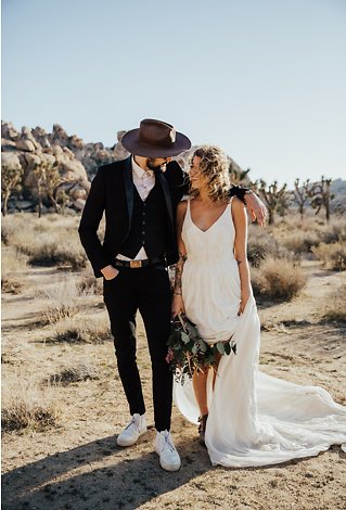 Image 21 - Emotional Joshua Tree Elopement with Boho Styling in Real Weddings.