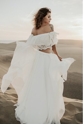 Image 22 - Simple Sand Dune Bridal Fashion Inspiration in Bridal Designer Collections.