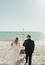 Image 12 - Intimate Beach Elopement full of Modern Boho vibes – Florida Sunset Wedding in Real Weddings.