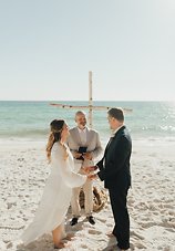 Image 11 - Intimate Beach Elopement full of Modern Boho vibes – Florida Sunset Wedding in Real Weddings.