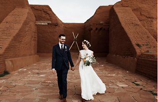 Image 21 - Romantic, Earthy + Bohemian – Red Rock Elopement at Pecos National Park in Real Weddings.