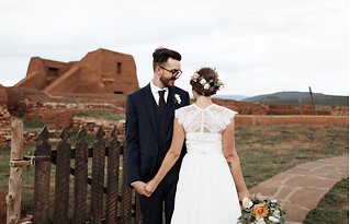 Image 24 - Romantic, Earthy + Bohemian – Red Rock Elopement at Pecos National Park in Real Weddings.