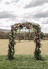 Image 4 - Sun-Soaked Country Wedding with Spring Florals – Bendooley Estate in Real Weddings.