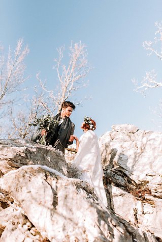 Image 9 - Boho Winter Romance on the edge of the world – Papigo Alps Elopement in Styled Shoots.