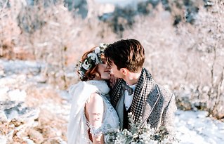 Image 10 - Boho Winter Romance on the edge of the world – Papigo Alps Elopement in Styled Shoots.