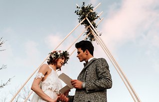 Image 21 - Boho Winter Romance on the edge of the world – Papigo Alps Elopement in Styled Shoots.