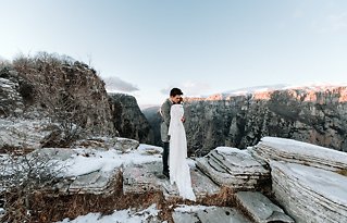Image 29 - Boho Winter Romance on the edge of the world – Papigo Alps Elopement in Styled Shoots.