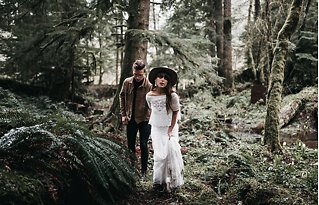 Image 29 - Intimate Woodlands Elopement with Bohemian Romance in Bridal Fashion.
