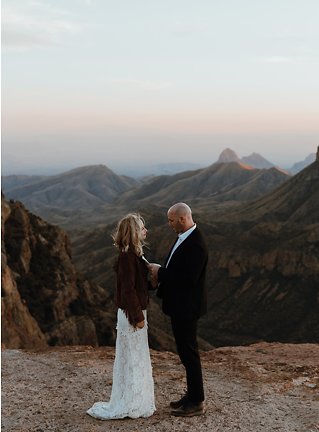 Image 23 - Teepee’s under the stars – Big Bend Elopement Inspiration in Styled Shoots.