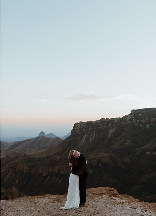 Image 29 - Teepee’s under the stars – Big Bend Elopement Inspiration in Styled Shoots.
