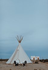 Image 1 - Teepee’s under the stars – Big Bend Elopement Inspiration in Styled Shoots.