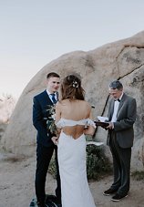 Image 18 - Bohemian elopement at Joshua Tree in Real Weddings.