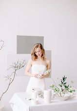 Image 10 - Clean + Simple Wedding Styling for the Minimalist Bride in Styled Shoots.