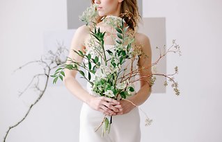 Image 14 - Clean + Simple Wedding Styling for the Minimalist Bride in Styled Shoots.