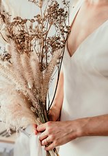 Image 5 - Wild Autumn Wedding Styling in Styled Shoots.