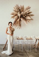 Image 4 - Wild Autumn Wedding Styling in Styled Shoots.