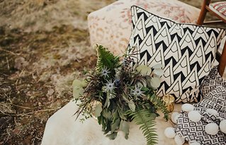 Image 28 - A desert styled elopement in Styled Shoots.