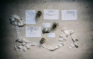 Image 7 - minimalist wedding inspiration in Styled Shoots.
