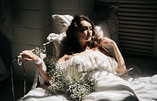 Image 28 - minimalist wedding inspiration in Styled Shoots.