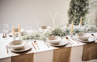 Image 16 - minimalist wedding inspiration in Styled Shoots.