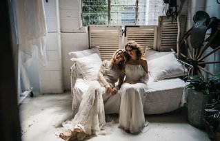 Image 10 - minimalist wedding inspiration in Styled Shoots.