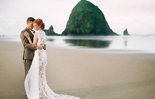 Image 13 - An ethereal styled shoot at Cannon beach in Styled Shoots.