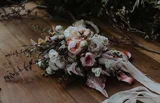 Image 2 - Vintage elegance – soft, romantic inspiration in the southern tablelands in News + Events.