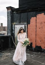 Image 7 - When Edgy Meets Glam: A Stylized Rooftop Elopement in Brooklyn in Styled Shoots.