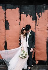 Image 14 - When Edgy Meets Glam: A Stylized Rooftop Elopement in Brooklyn in Styled Shoots.