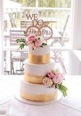 Image 3 - 2018 Winter Wedding Cake Trends in Cakes + Food.