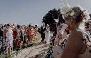 Image 10 - Simple + Elegant: Aimee + Chris’s Vineyard Wedding in Real Weddings.
