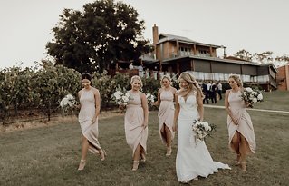 Image 19 - Simple + Elegant: Aimee + Chris’s Vineyard Wedding in Real Weddings.