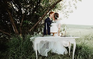 Image 9 - An Alpaca Farm Styled Elopement in Styled Shoots.