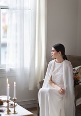 Image 6 - Understated Elegance: A Springtime Styled Elopement in Vancouver in Styled Shoots.